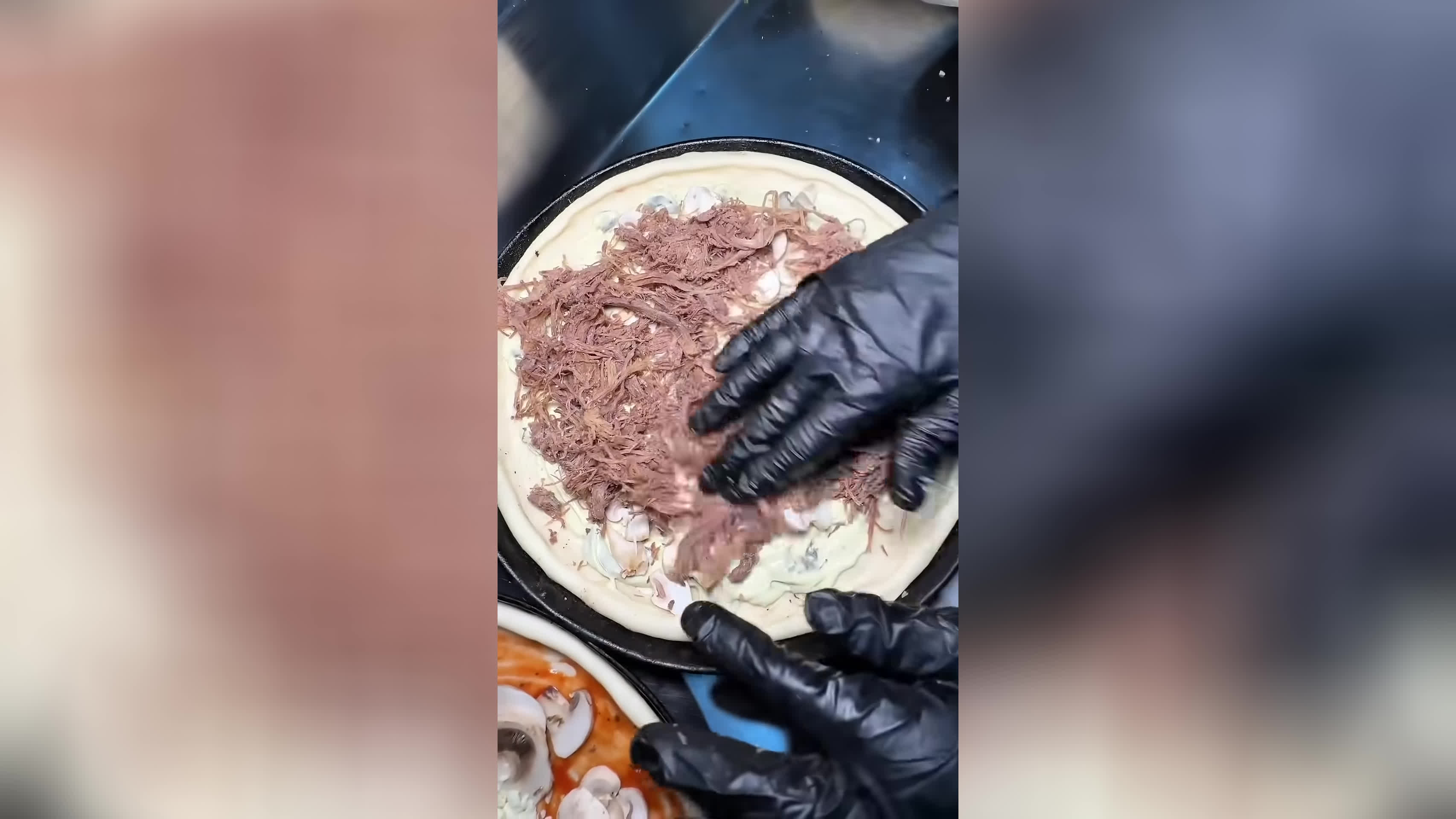 پوستر پیتزای گوشت گاوی