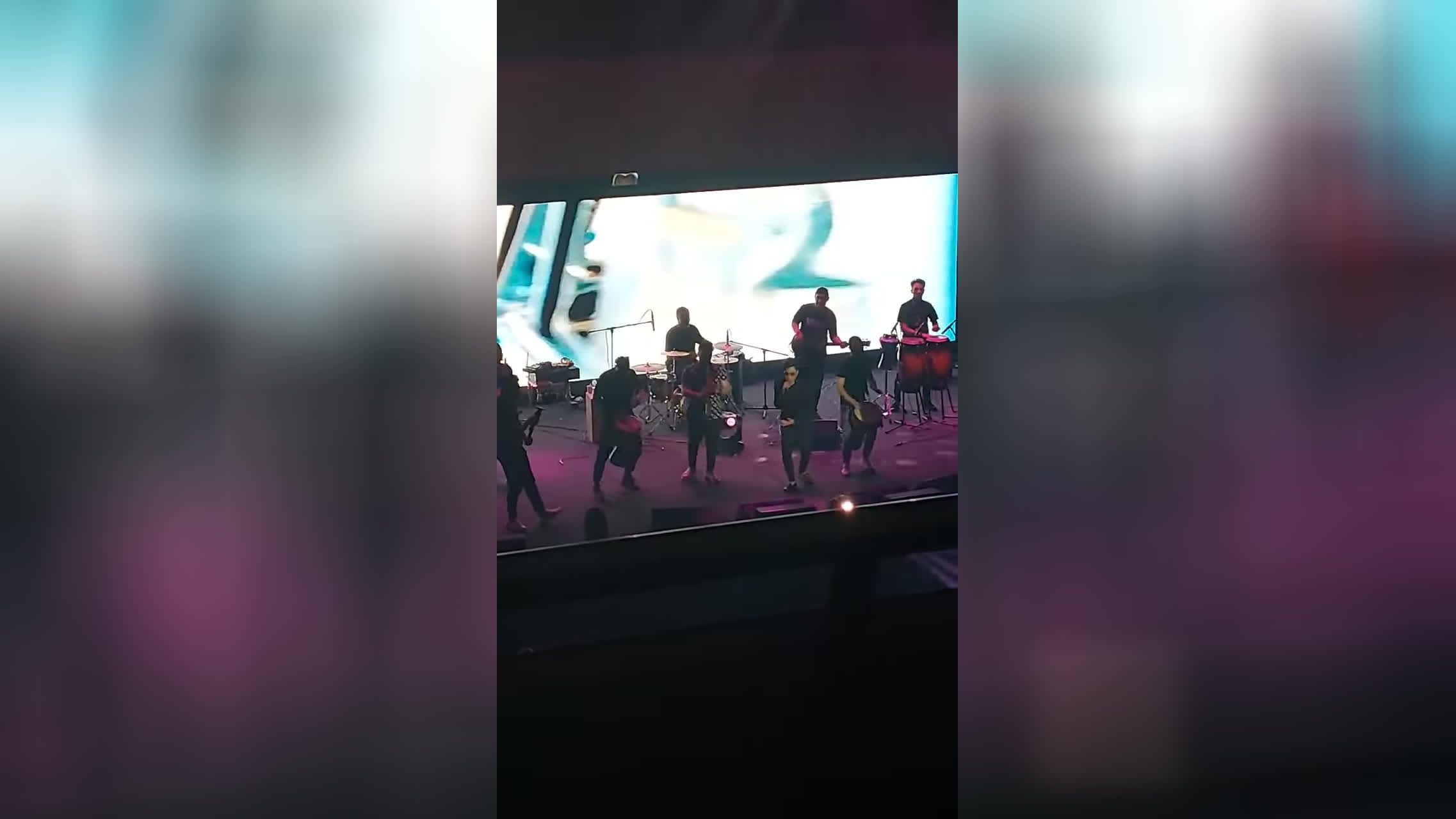 پوستر Mohsen Ebrahimzadeh - Doneh Doneh l Live In Concert محسن...