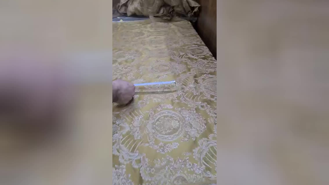 پوستر تعویض پارچه مبل در منزل