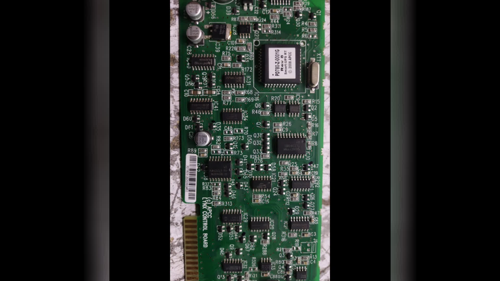 پوستر مرکز تخصصی خدمات یو پی اس در مشهد